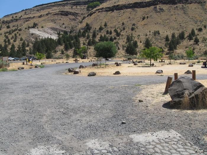 Mecca Flat Campground with rimrock