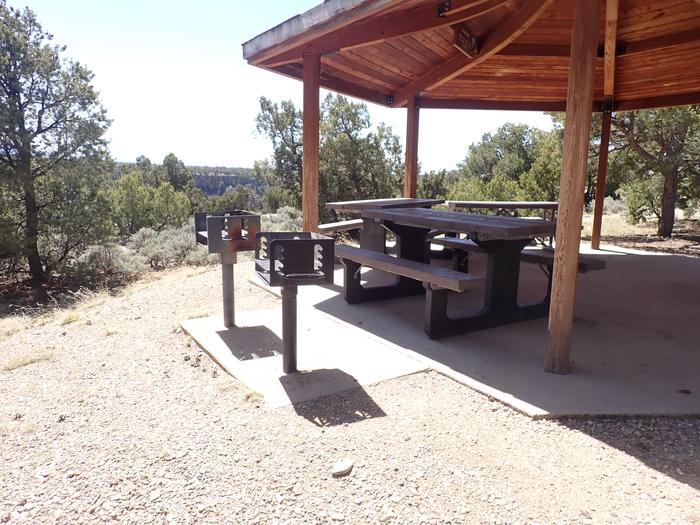 El Aguaje Group Shelter with picnic tables and grills