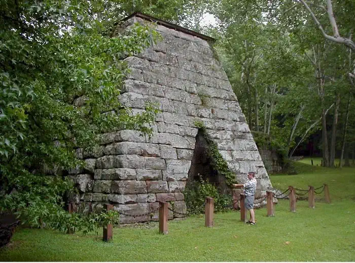 Lake Vesuvius Iron Furnace