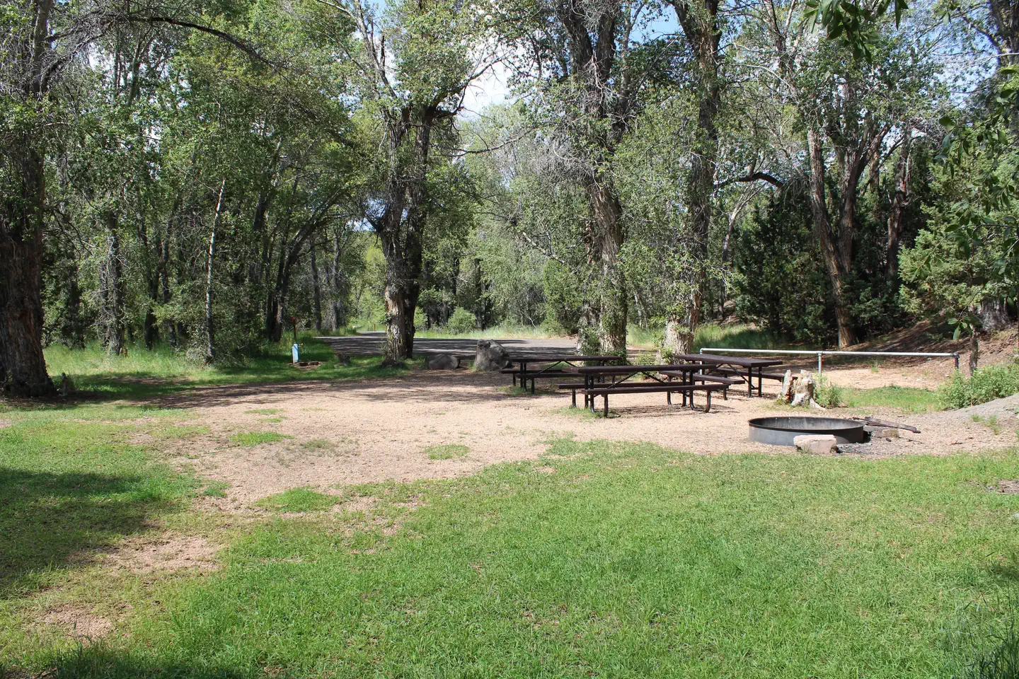 Loads of room on the creek!
