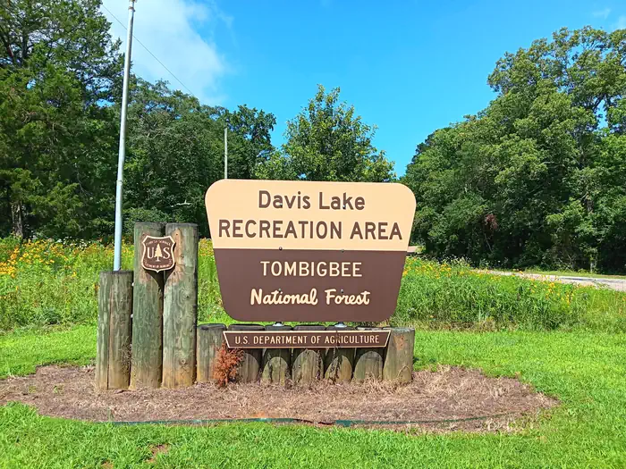 Davis Lake Entrance
