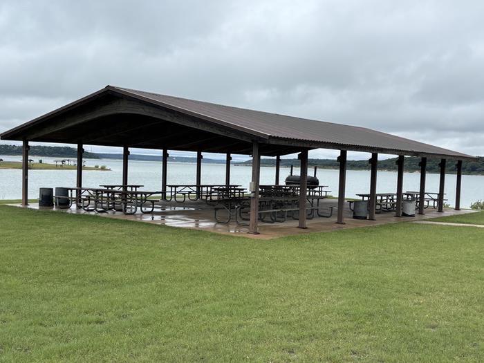 TEMPLES LAKE