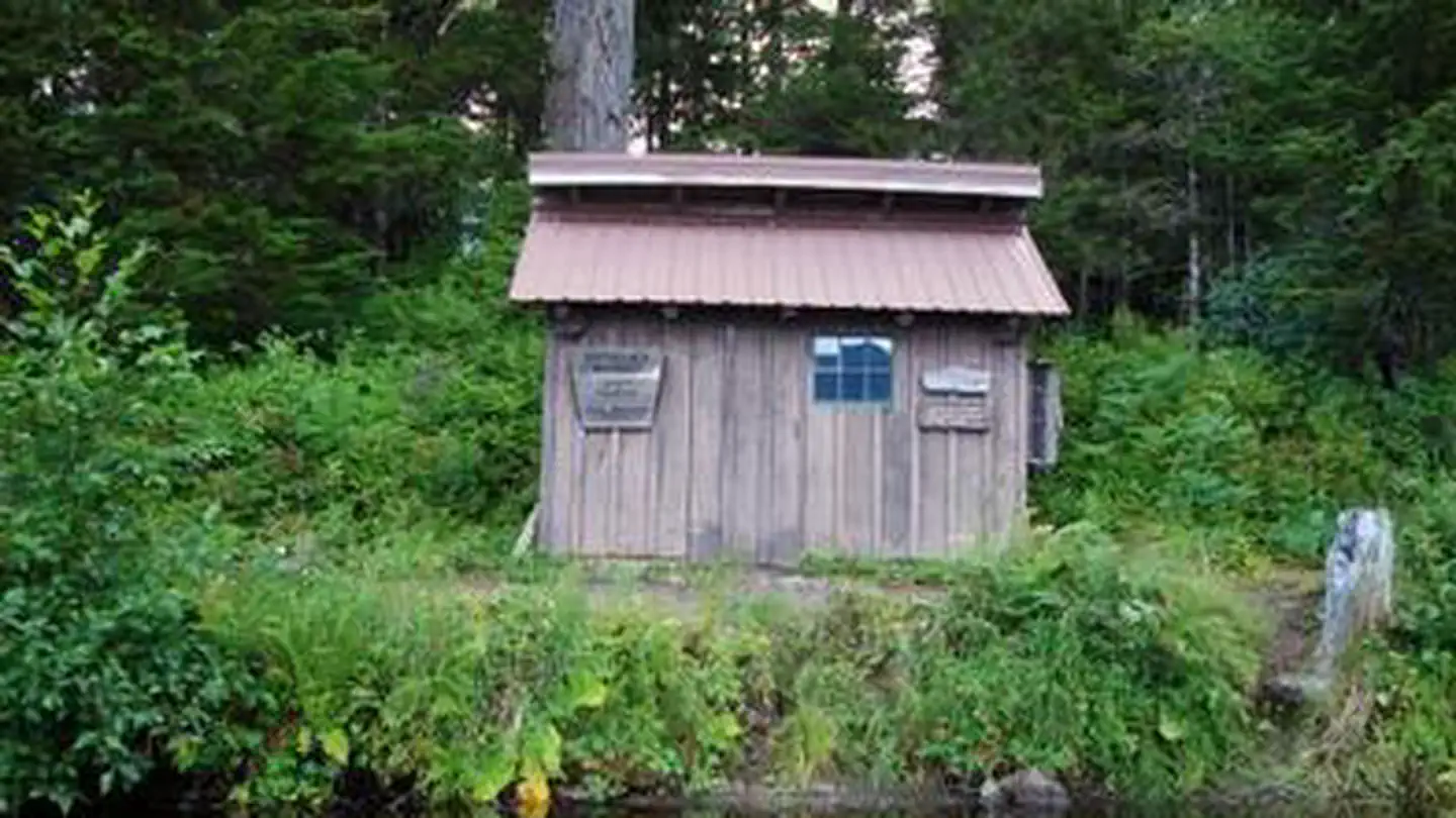 HASSELBORG CREEK CABIN