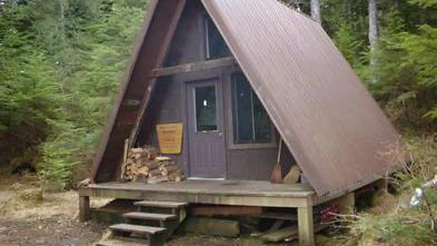 CHURCH BIGHT CABIN