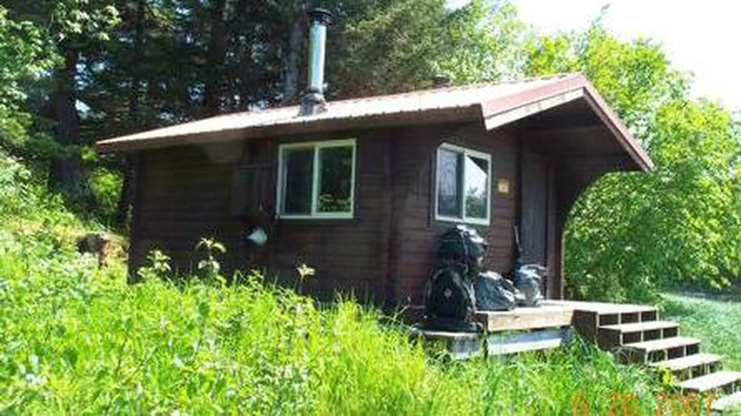 DOUBLE BAY CABIN
