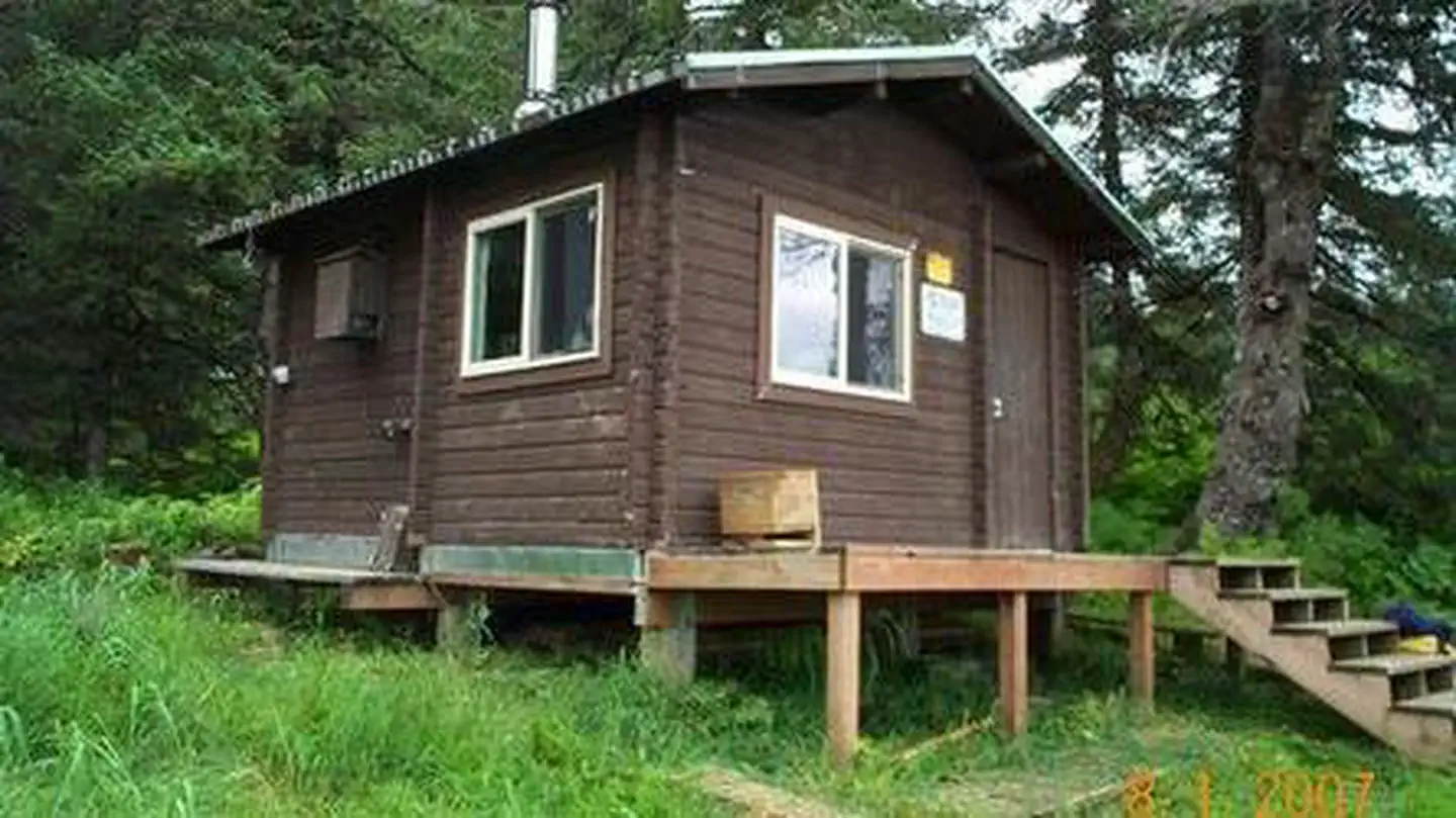 MARTIN LAKE CABIN