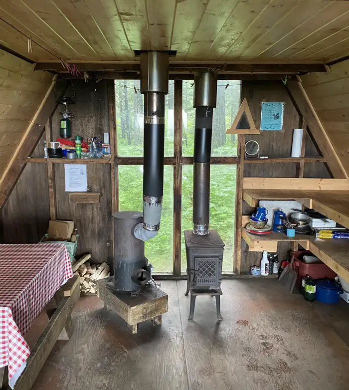 HOOK POINT CABIN2