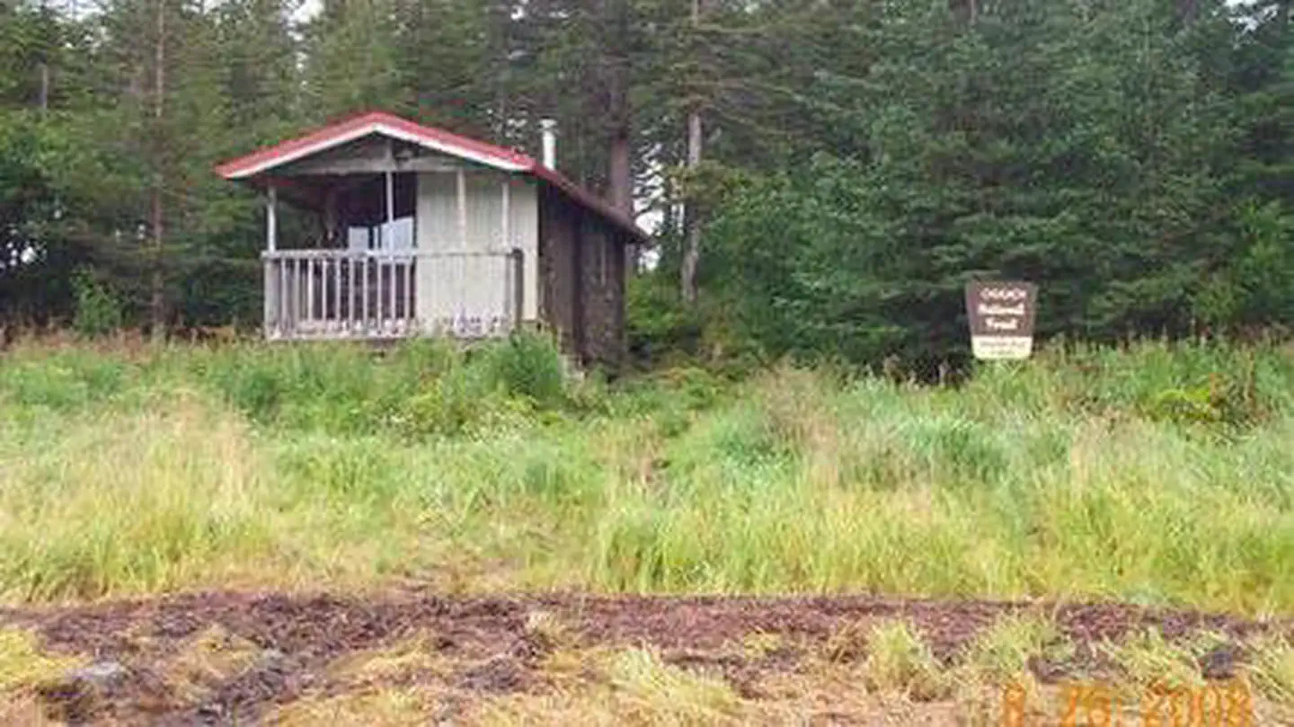 SHELTER BAY CABIN