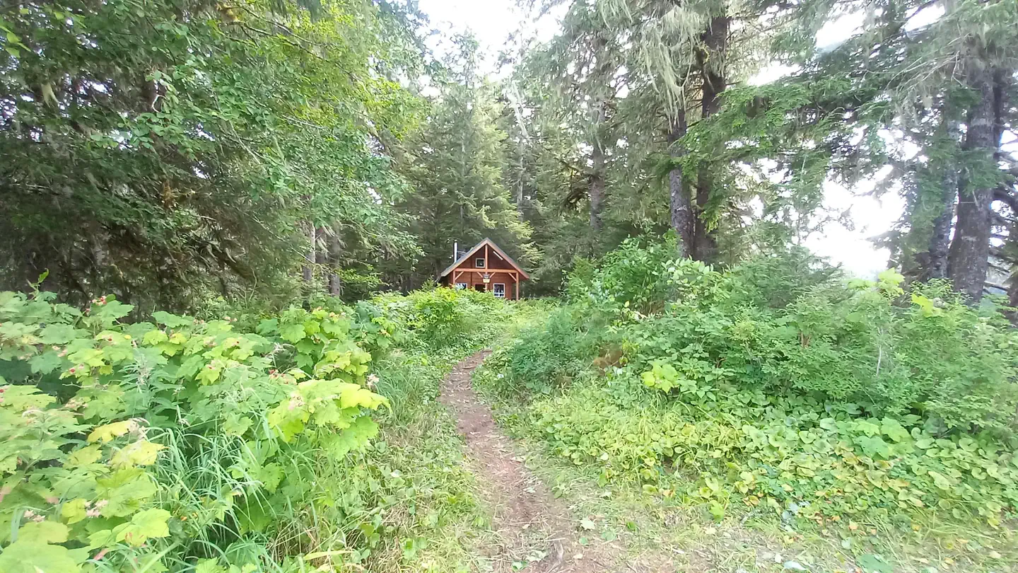 KADAKE BAY CABIN