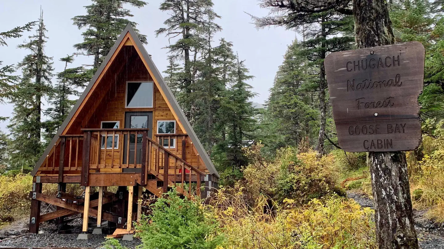 GOOSE BAY CABIN