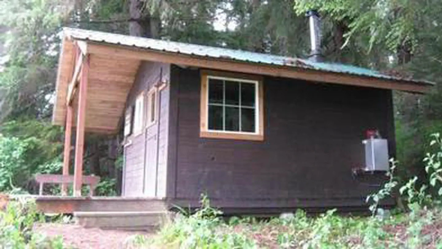 BIG JOHN BAY CABIN