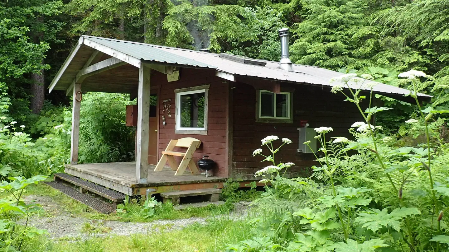 CASCADE CREEK CABIN