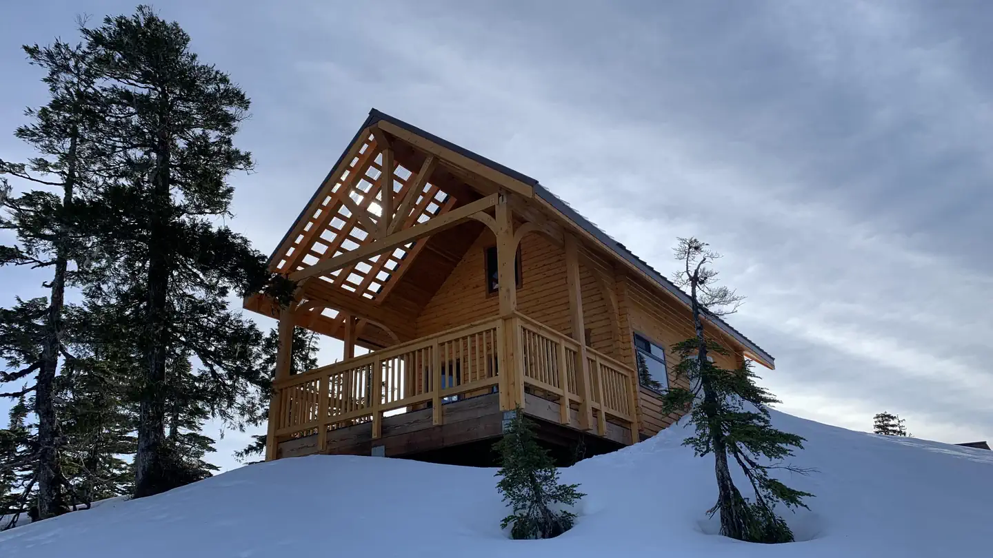 RAVENS ROOST CABIN