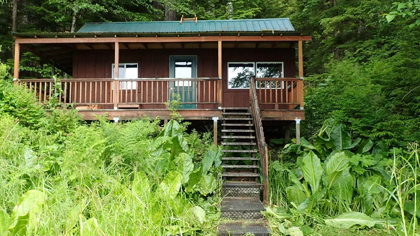 PORTAGE BAY CABIN