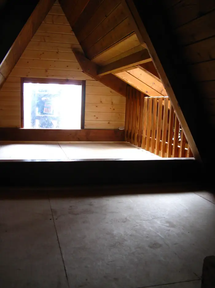 SHELIKOF CABIN8