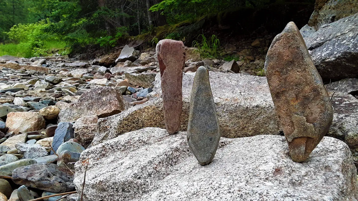 Seasonally dry Beauty Creek with standing stones.
