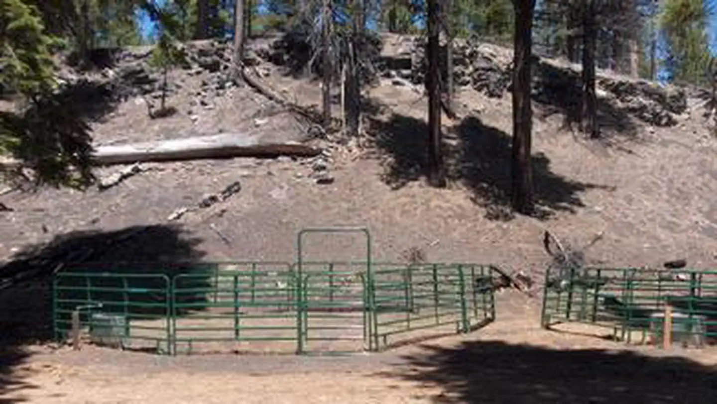 BUTTE LAKE STOCK CORRAL