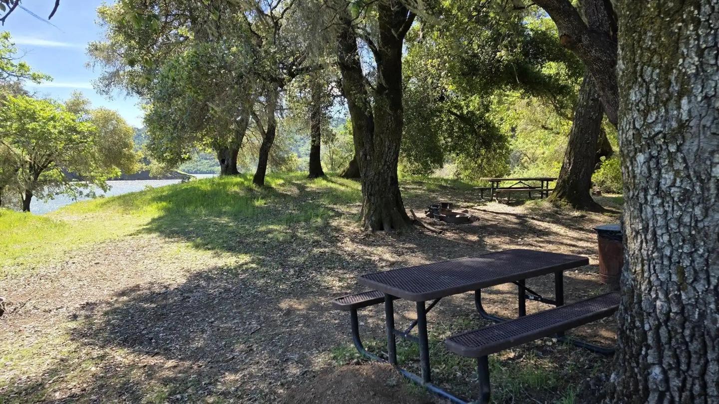 BOAT-IN SITES (LAKE SONOMA)