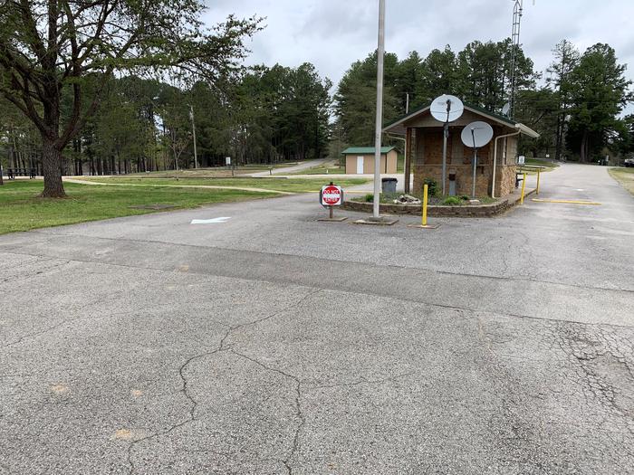 Dog Creek Gatehouse