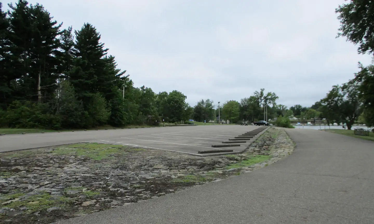 Mill Creek Campground Boat Launch Parking Area and Entrance