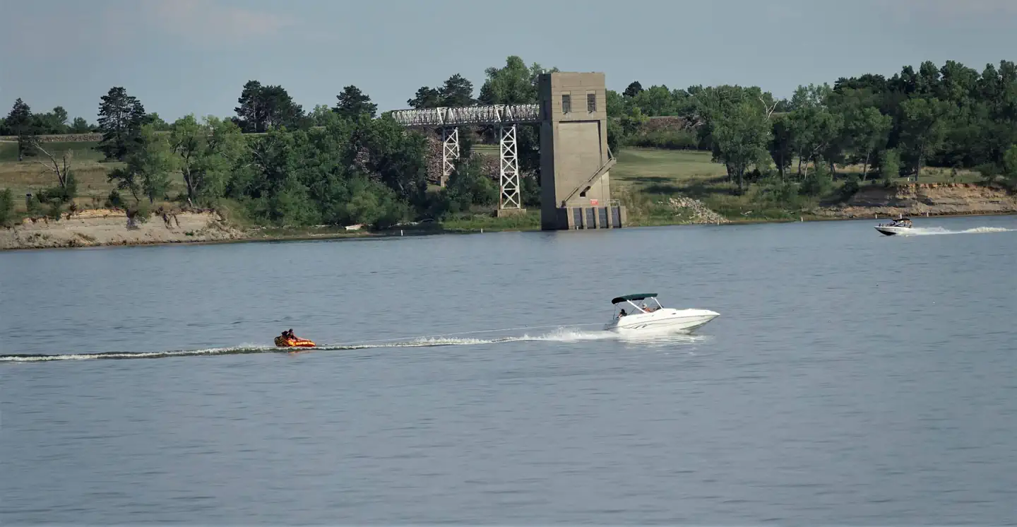 Boating at Kanopolis