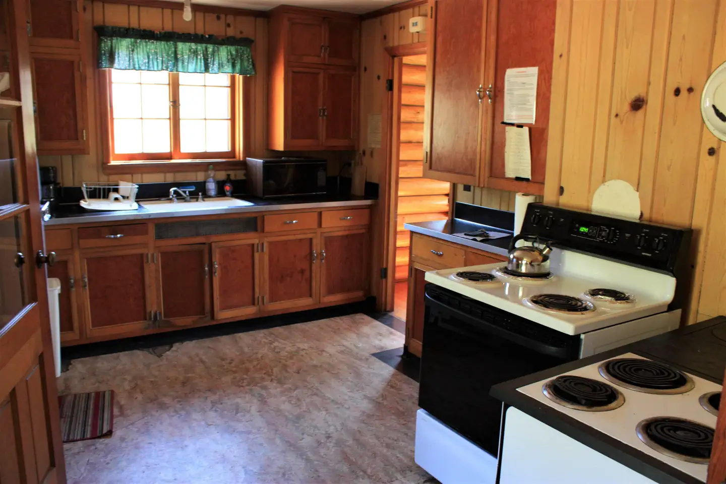 Keystone Ranger Station kitchen