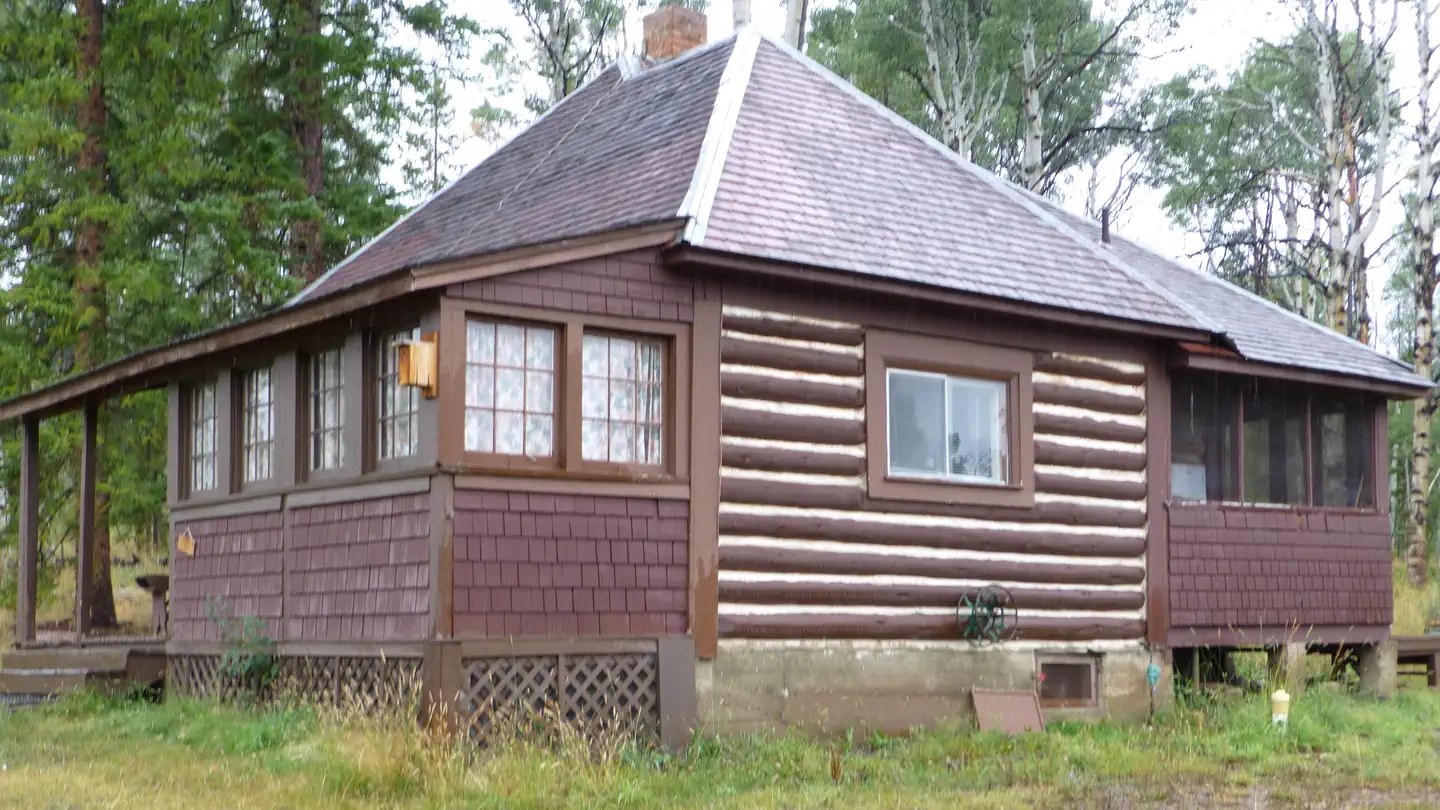 SANDSTONE CABIN
