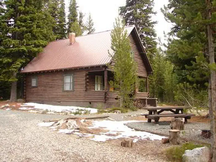 ANTHONY LAKE GUARD STATION