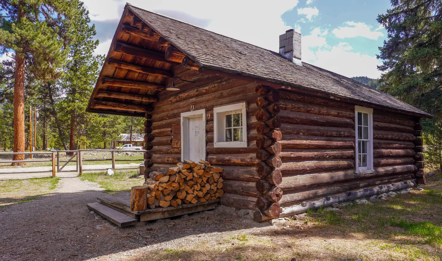 EAST FORK CABIN