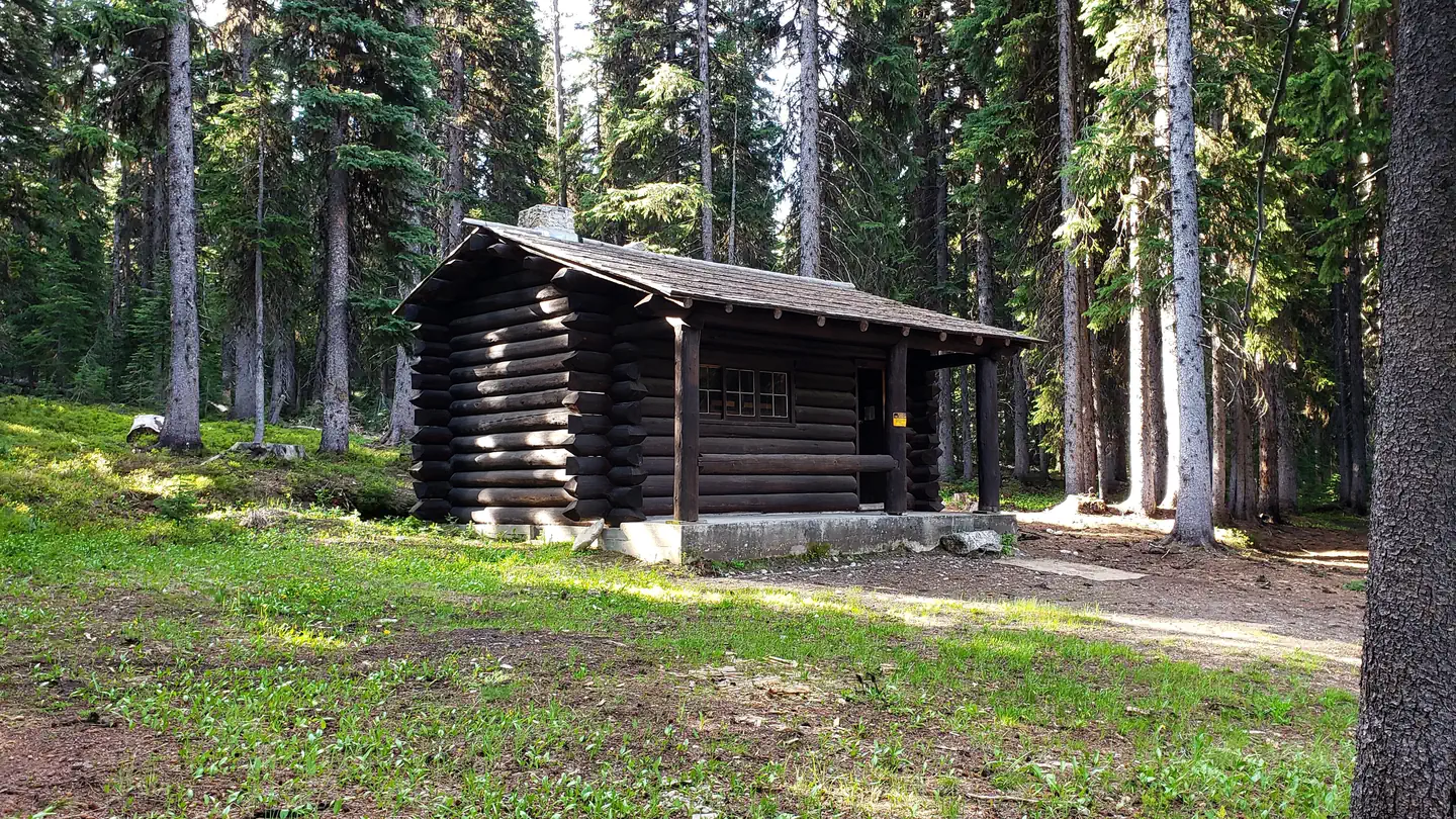 HORSE HEAVEN CABIN