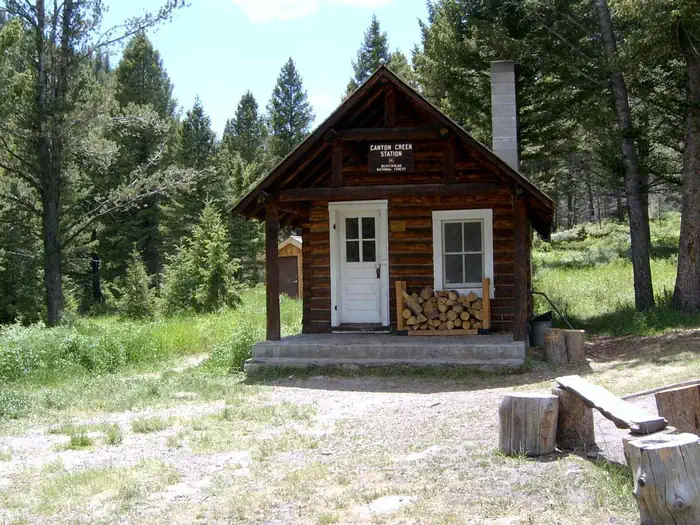 CANYON CREEK CABIN