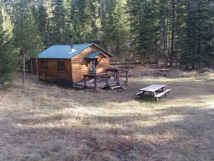 DOUGLAS CREEK CABIN