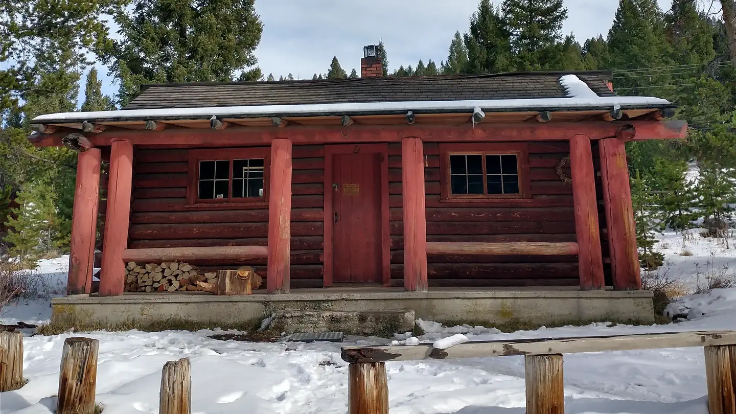 HIGH RYE CABIN