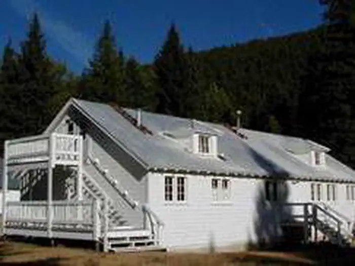 Savenac Bunkhouse.