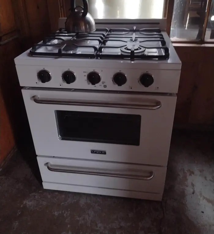 Propane cookstove