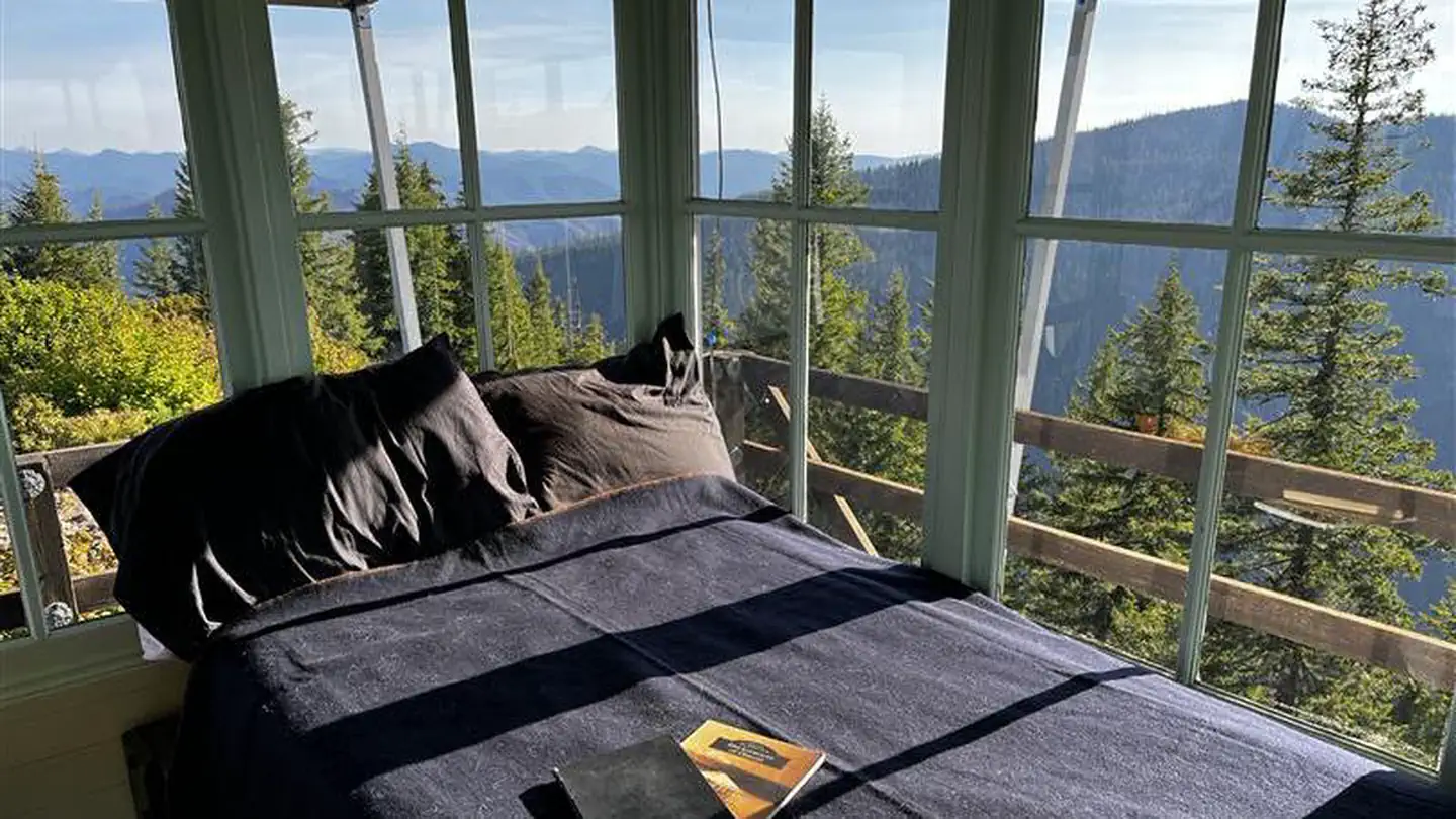 GOLD BUTTE LOOKOUT