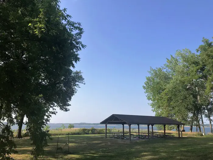 WHITEBREAST POINT SHELTER (IA)