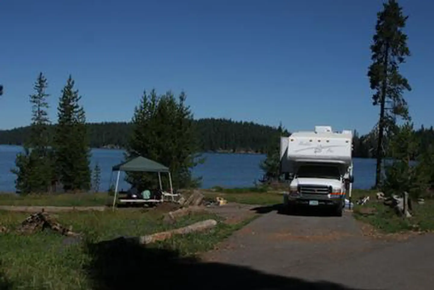 Family camping at Diamond Lake Campground