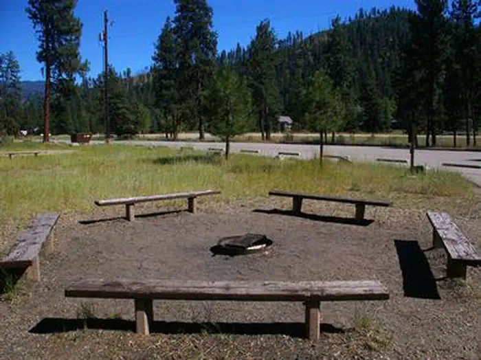 HOT SPRINGS-fire ring
