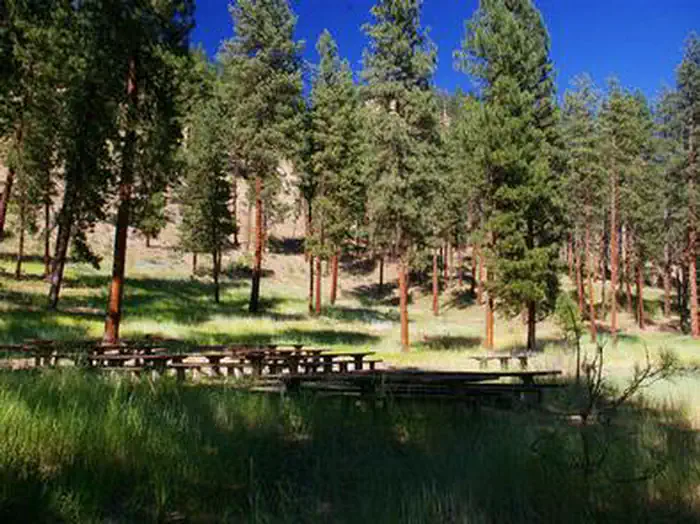 HOT SPRINGS-group campground