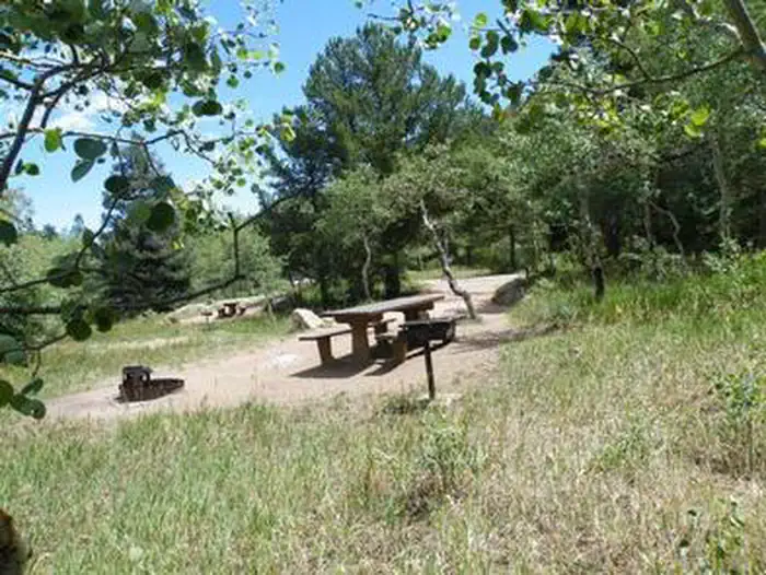 ST CHARLES CAMPGROUND - LAKE ISABEL