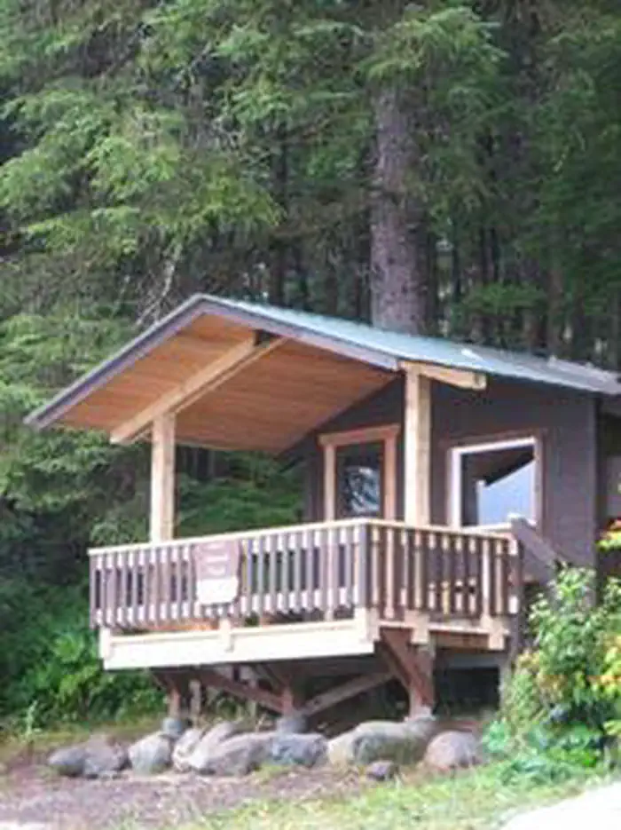 BEECHER PASS CABIN2