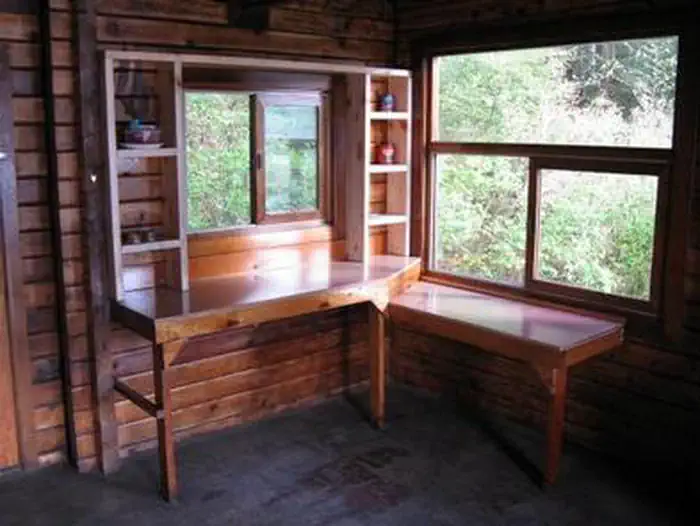 ALLAN POINT CABIN