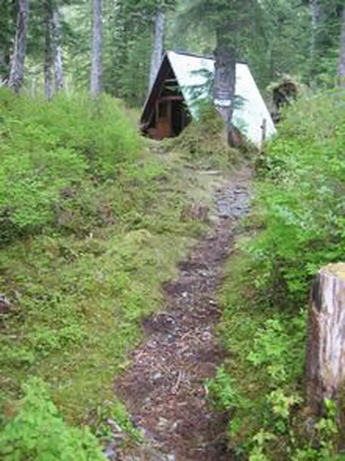 DAVIDOF LAKE CABIN4