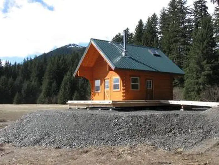 Eight Fathom Cabin1