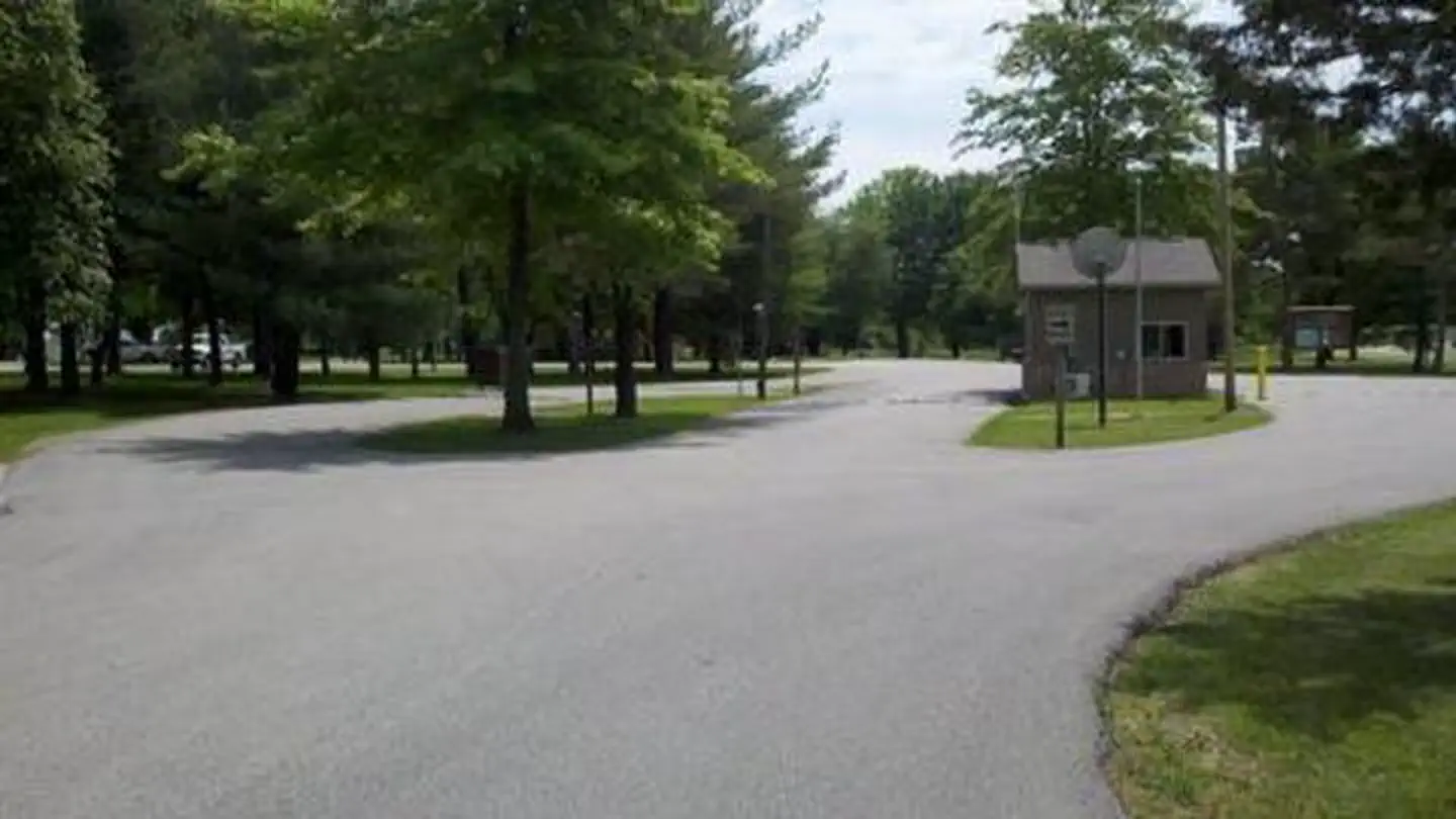 Dam West Campground entrance
