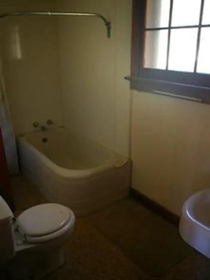 BARBER FLAT CABIN