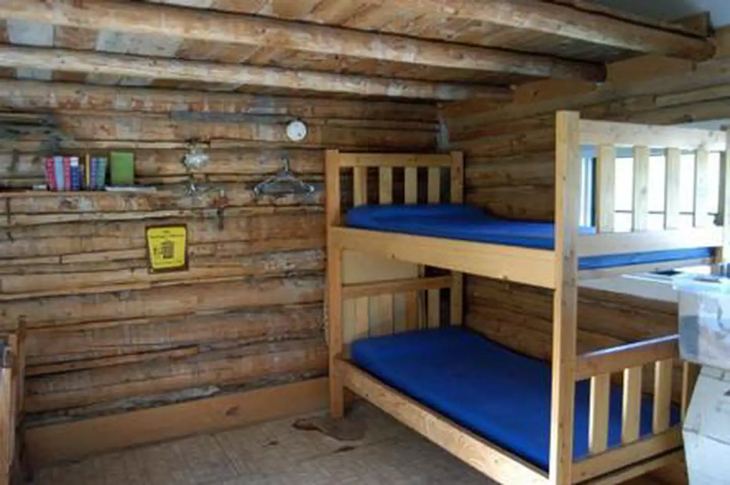 ANTONE CABIN BUNKS