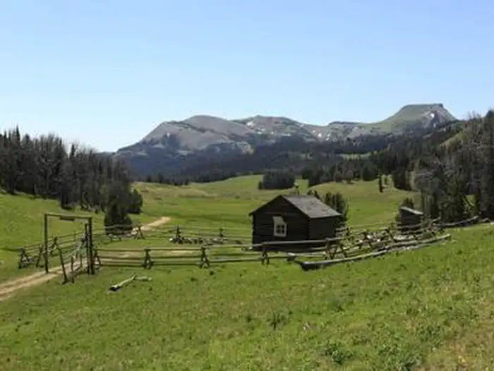 BLACK BUTTE CABIN