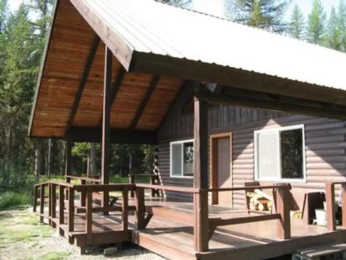SCHNAUS CABIN